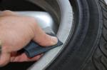 An easy way to remove scratches from your car rims How to touch up scratches on rims